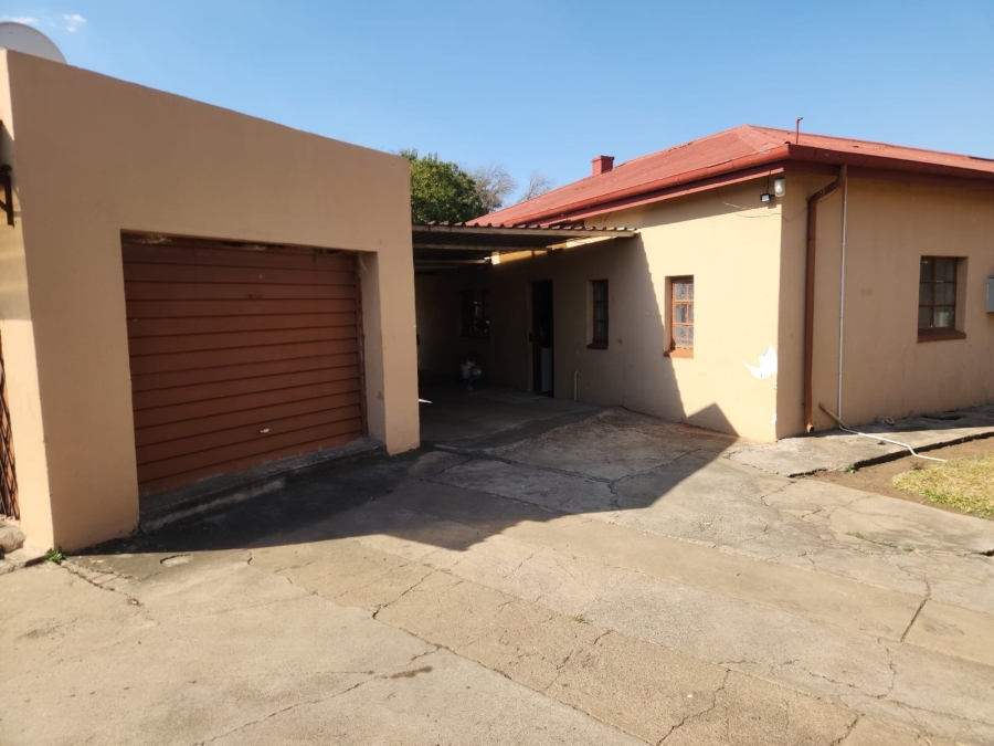 4 Bedroom Property for Sale in Rustenburg North North West